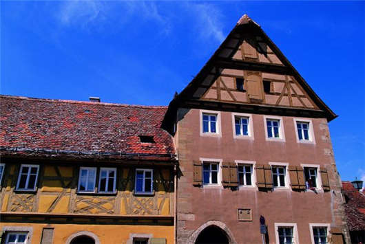 <a style='color:#268bd1;cursor:pointer;' href='/fctz.html'><a style='color:#268bd1;cursor:pointer;' href='/fctz.html'>德國房產</a></a>投資指南，買房問題一覽（四）