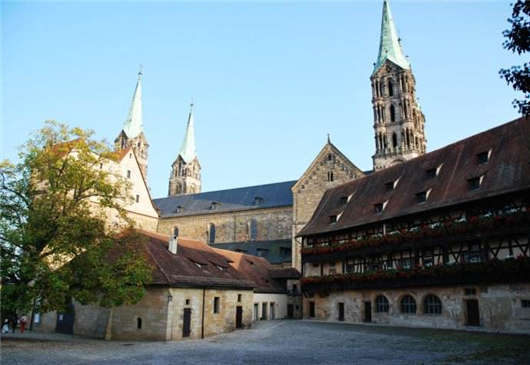 移民新時(shí)代，德國(guó)比美國(guó)更受青睞的原因解讀