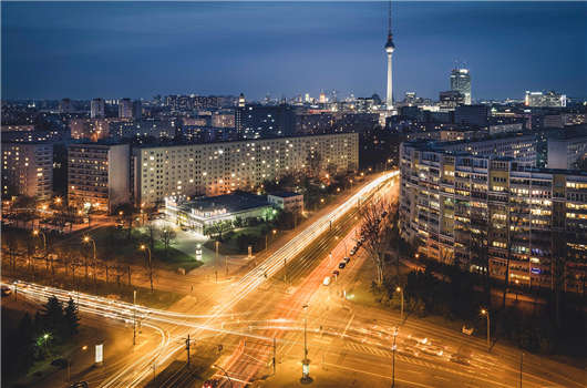 春運回家堵成狗，為什么德國高速從來不堵車那？